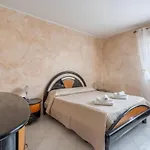House Апартаменты *