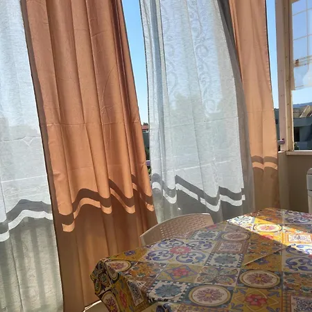 House Apartment *